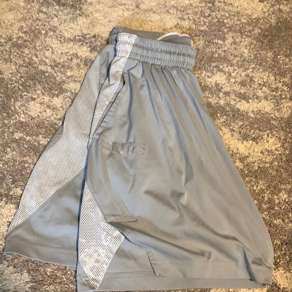 Medium dri-fit Nike shorts